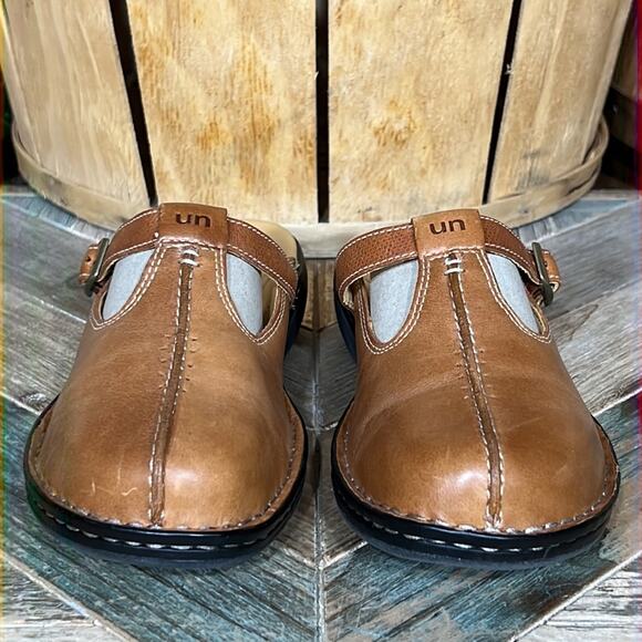 Clarks Unstructured Tan Leather Buckle Strap Comfort Clogs Mules Womens Size 7 - Picture 4 of 11